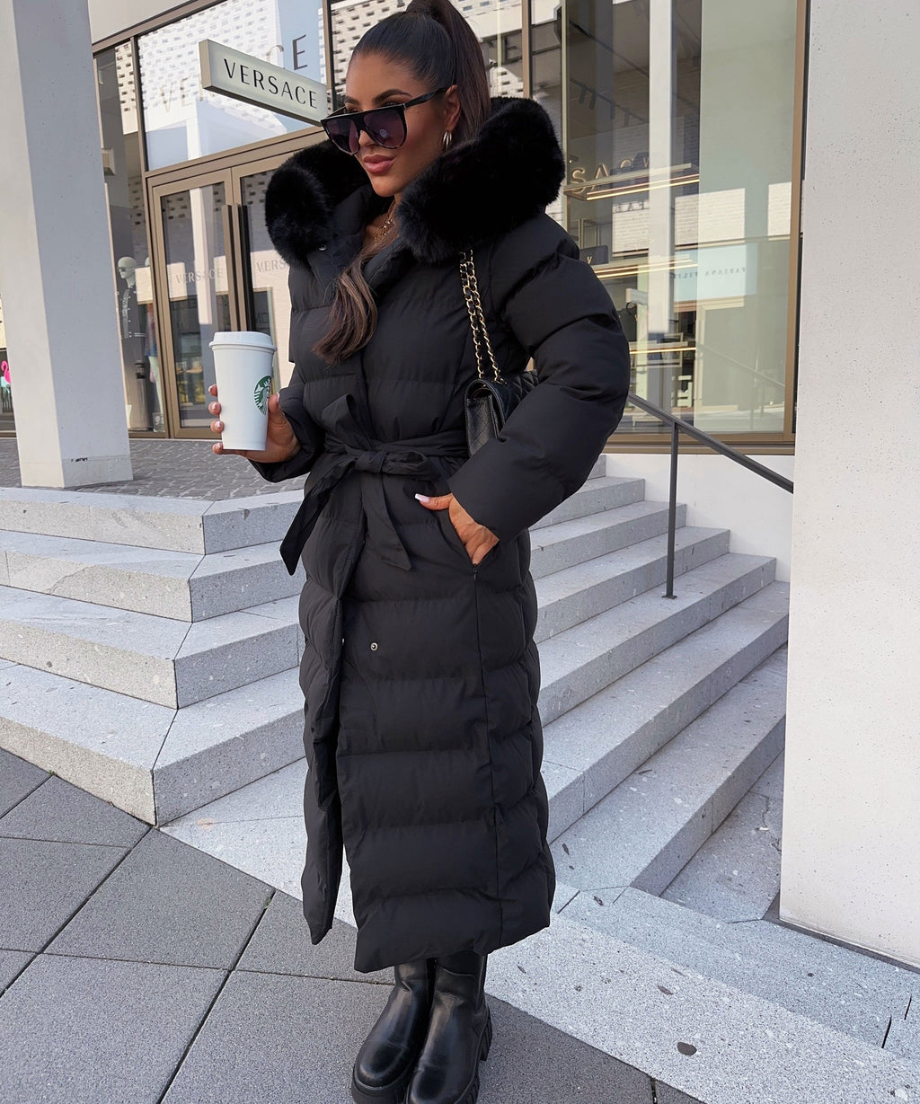Gitte | Parka à capuche noire pour femme – Veste d'hiver imperméable idéale pour les activités de plein air et les tenues décontractées
