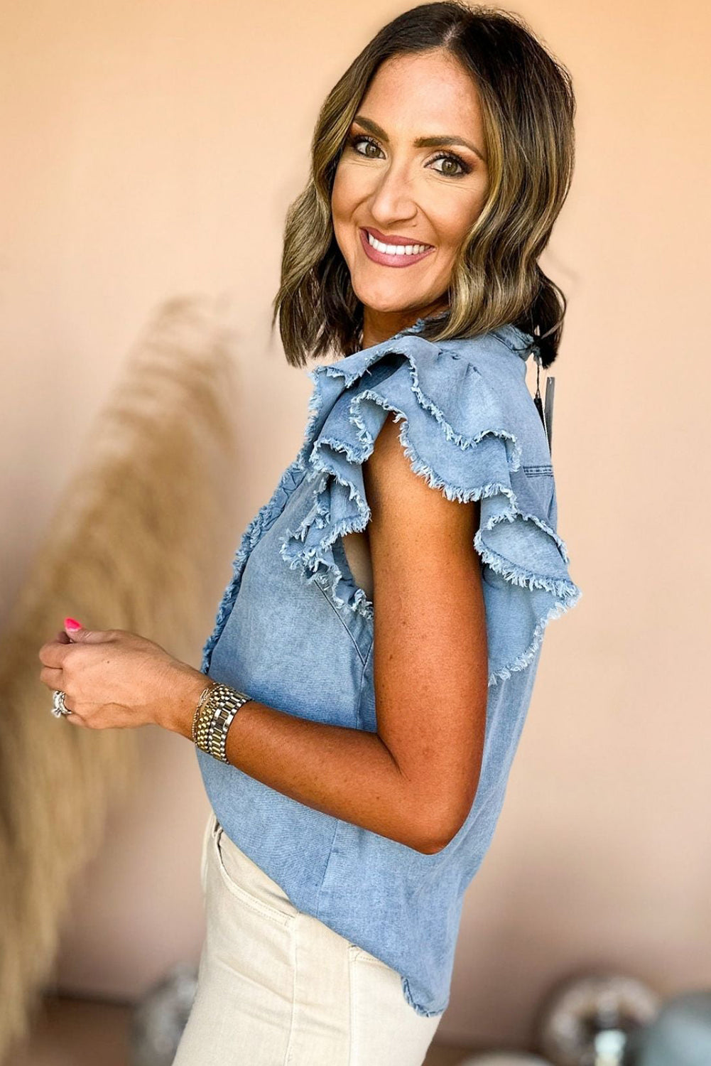 Lysara | Denim blouse met knoopsluiting en fladdermouwen