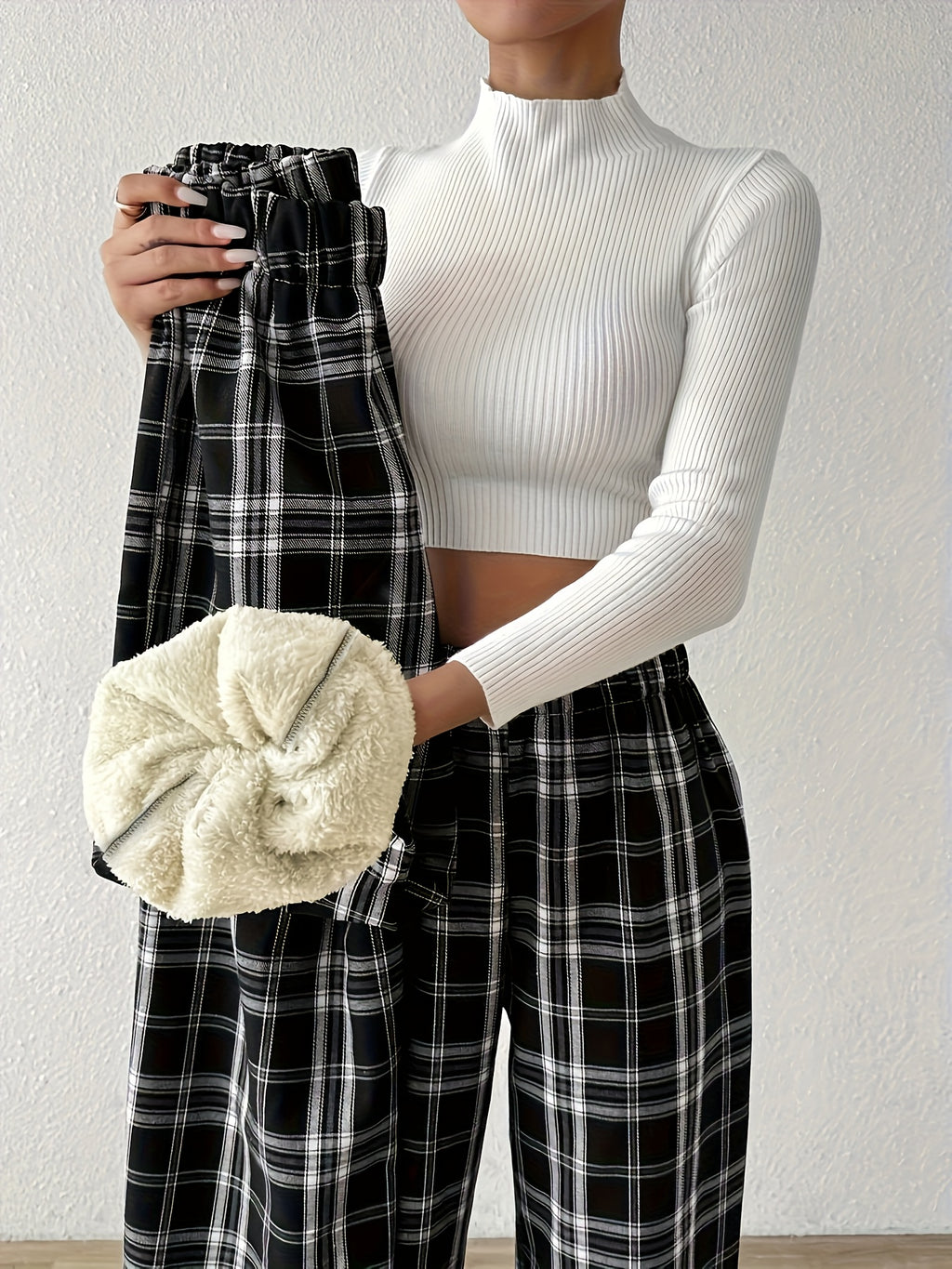 Grisella | Damesbroek met geruite voering van fleece, rechte pijpen, warme casual- en loungewear, winterbroek