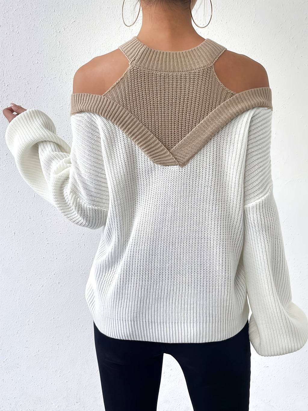 Dorevina | Dames Geribde Top met Kleurblokken en Off-Shoulder – Elegante Slim Fit Modeblouse