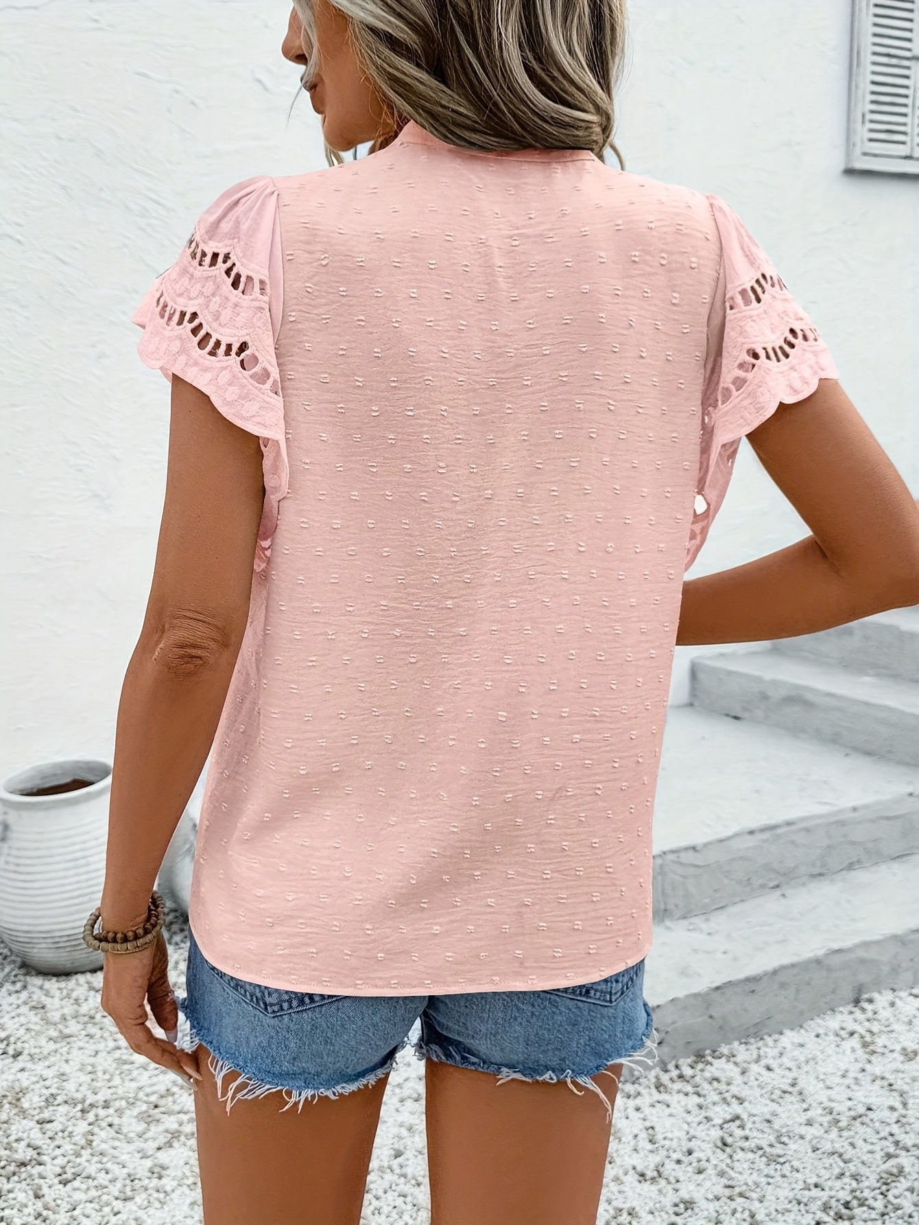Illyra | Geborduurde blouse met halve ronde hals voor dames – effen patchwork