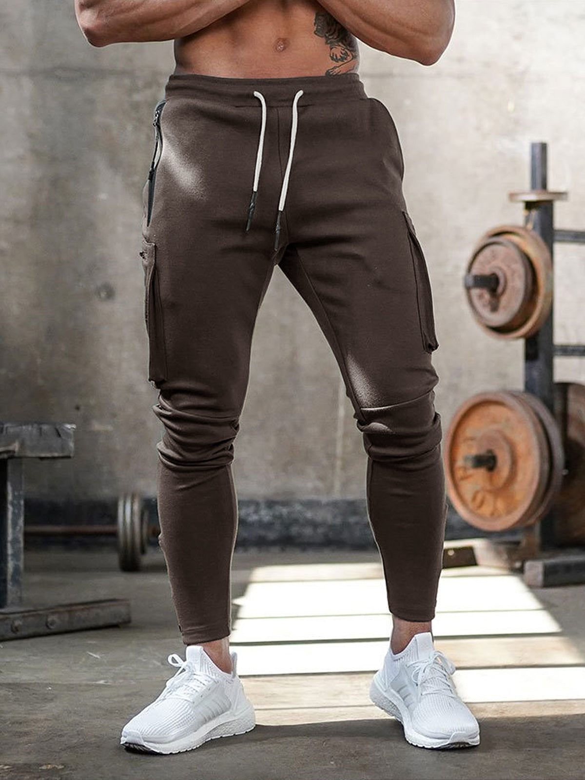 Tavian | Slim-Fit-Jogginghose für Herren mit Reißverschlusstaschen – Stilvolle und bequeme Sportbekleidung