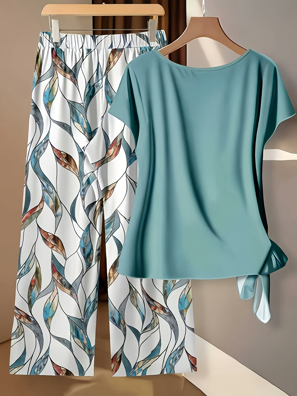 Gena | Tweedelige damesset – top met korte mouwen en bedrukte wijde broek, zomerse co-ord set