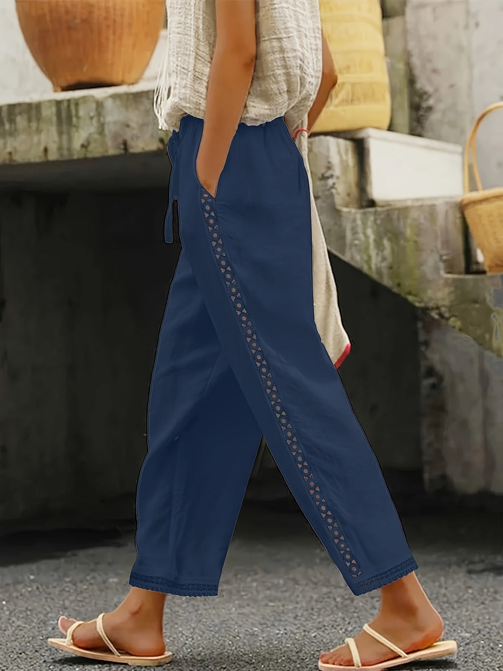 Zalyra | Effen enkellange damesbroek – casual slim fit broek met patchwork en kanten inzetstukken aan de zijkant