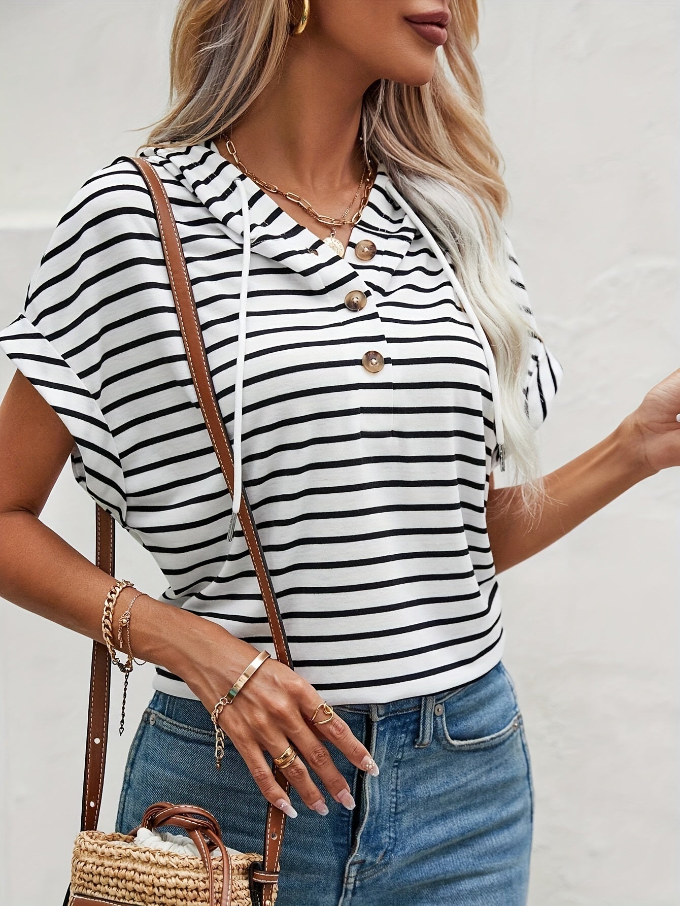 Isolara | Gestreepte Korte Mouw Hoodie met Knoopsluiting - Casual Batwing Mouw