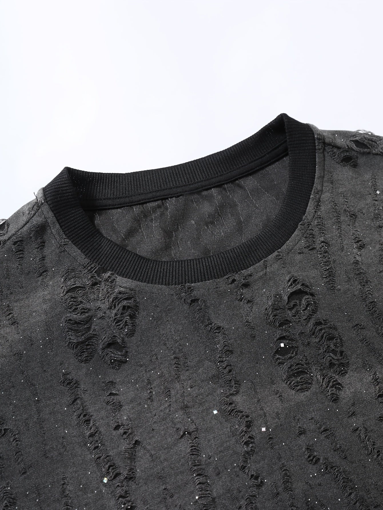 Kyric | Zwart T-shirt met structuur voor heren – korte mouwen, tunnelletterprint