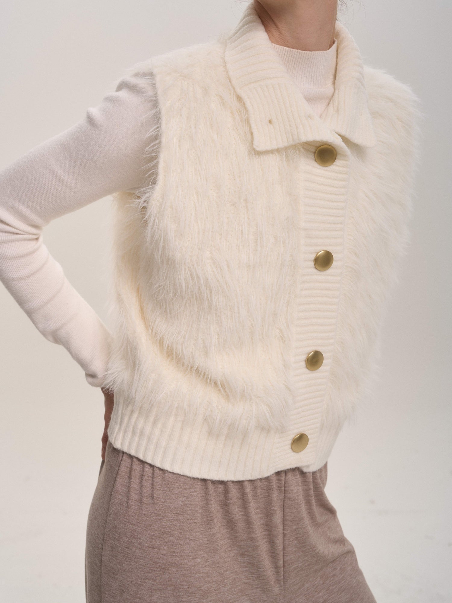 Hailynn | Elegante damesvest met opstaande kraag – Modieuze laagjeslook