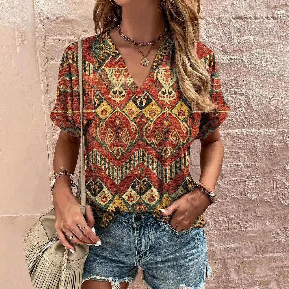 Kyla | Vintage T-shirt voor dames met print – Casual top met V-hals en korte mouwen