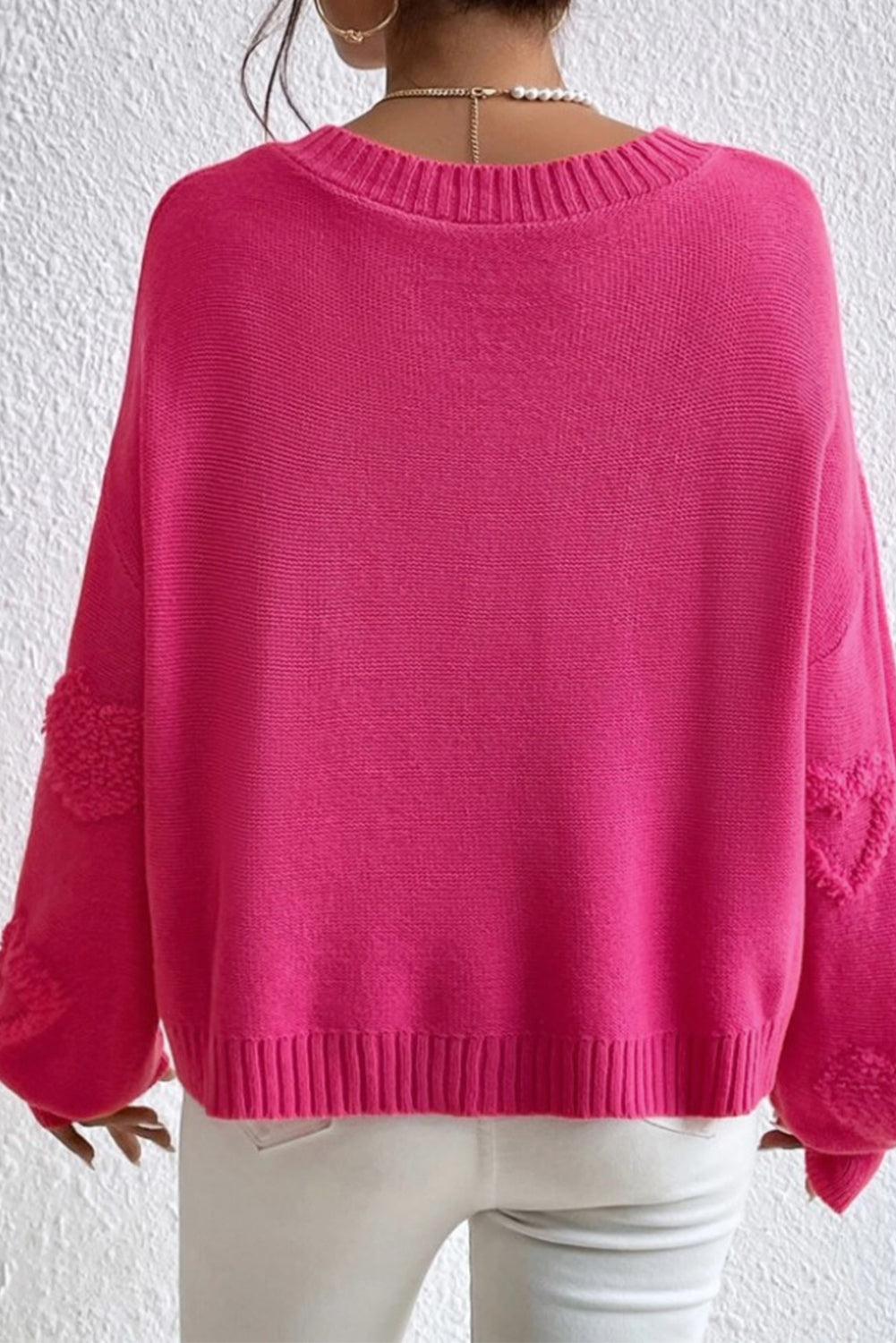 Avarine | Pull femme à cœurs - Col V, perles de nacre et texture douce