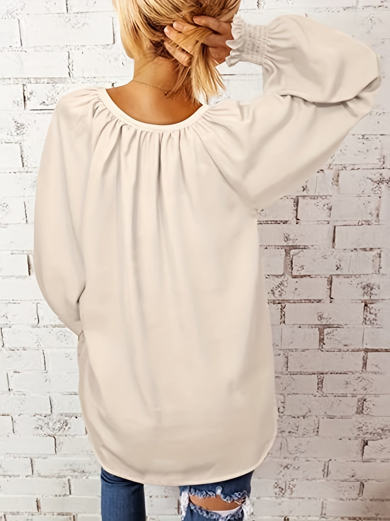 Celyra | Soepel v-halsblouse voor dames - Lantaarnmouwen, stijlvolle top voor elke dag