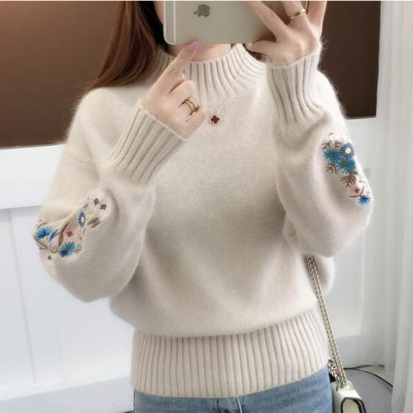 Delyth | Blooming Elegance Strickpullover mit Blumenmuster für Damen