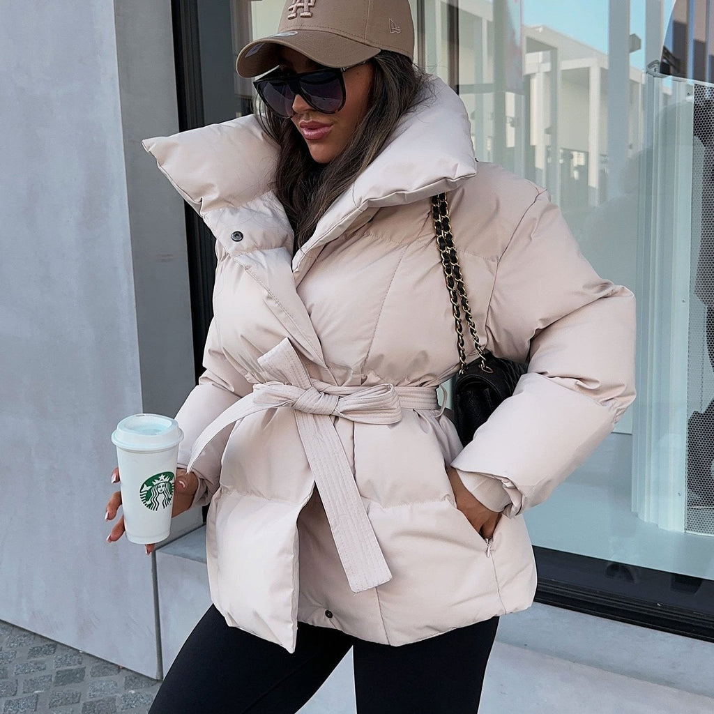 Madelief | Doudoune chic avec ceinture à nouer, manches bouffantes, coupe moderne, veste confortable