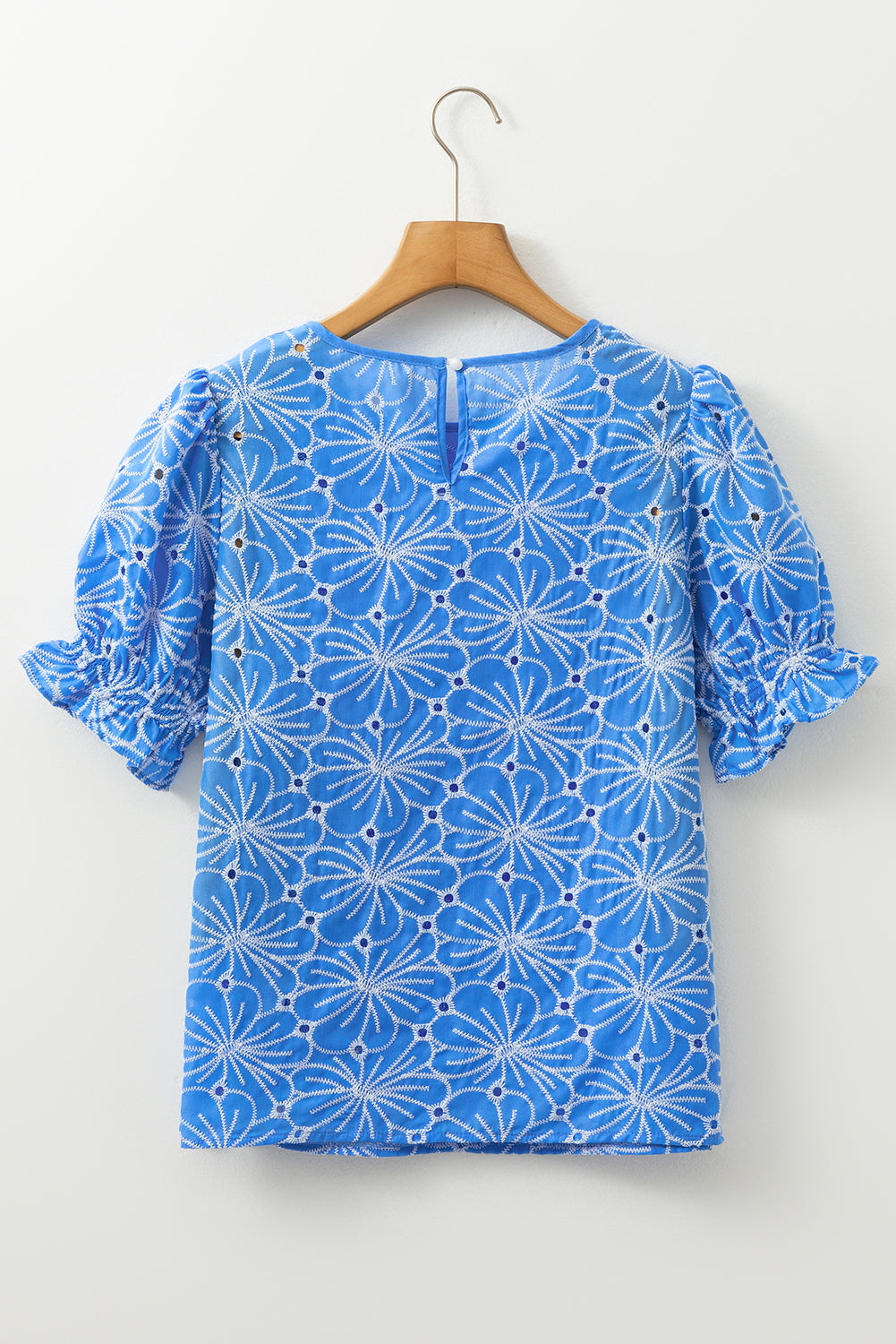 Aeris | Damesblouse met pofmouwen en bloemenborduursels