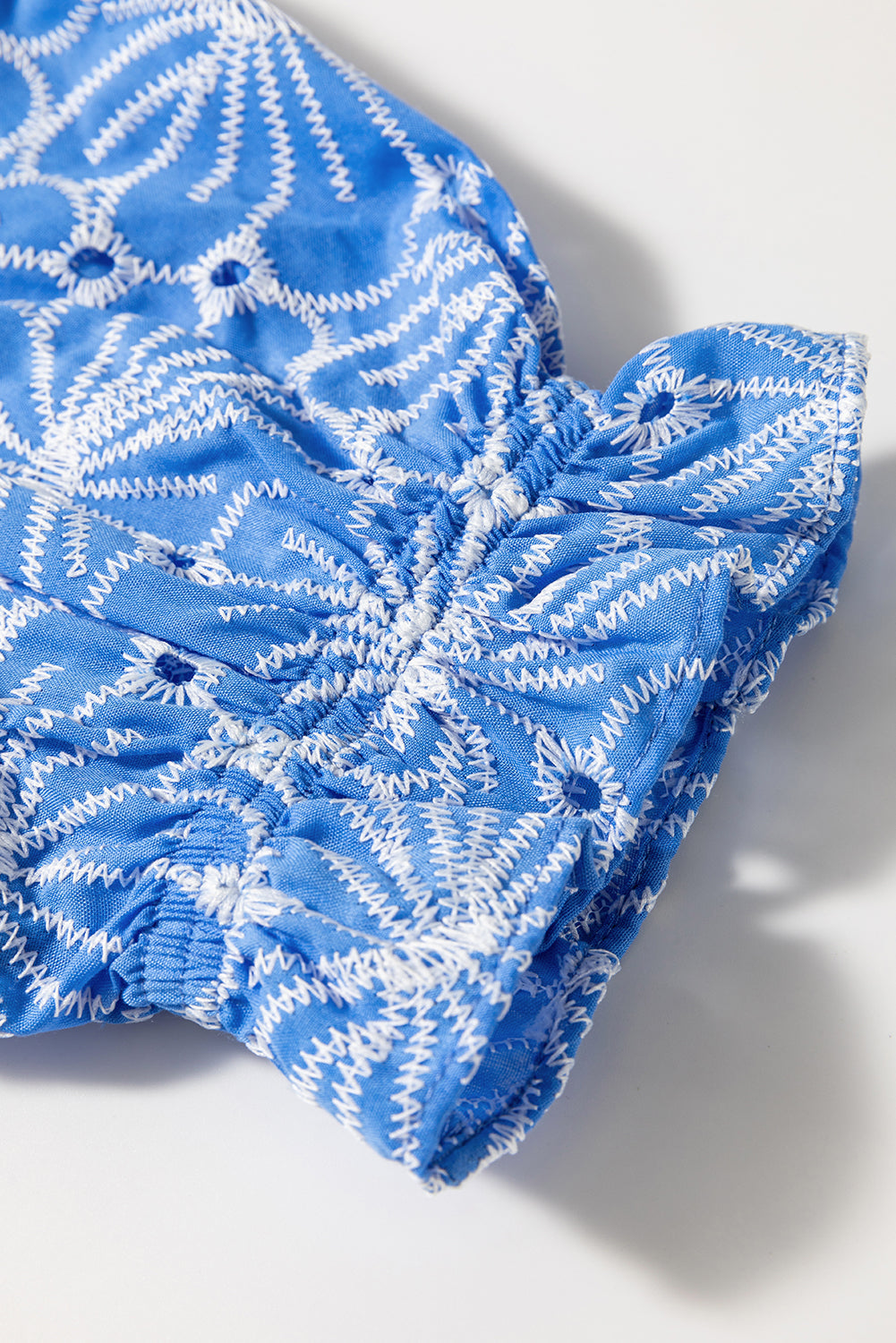 Aeris | Damesblouse met pofmouwen en bloemenborduursels
