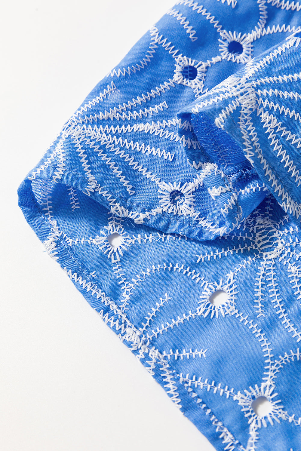 Aeris | Damesblouse met pofmouwen en bloemenborduursels