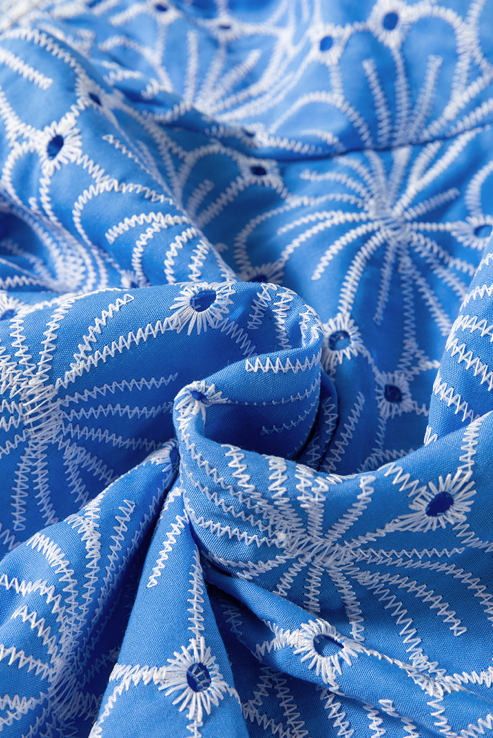 Aeris | Damesblouse met pofmouwen en bloemenborduursels