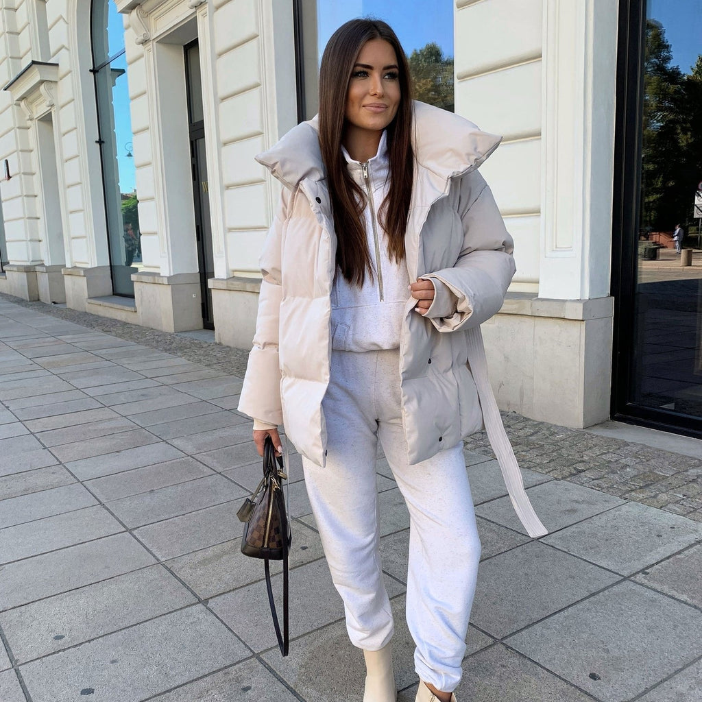 Madelief | Doudoune chic avec ceinture à nouer, manches bouffantes, coupe moderne, veste confortable