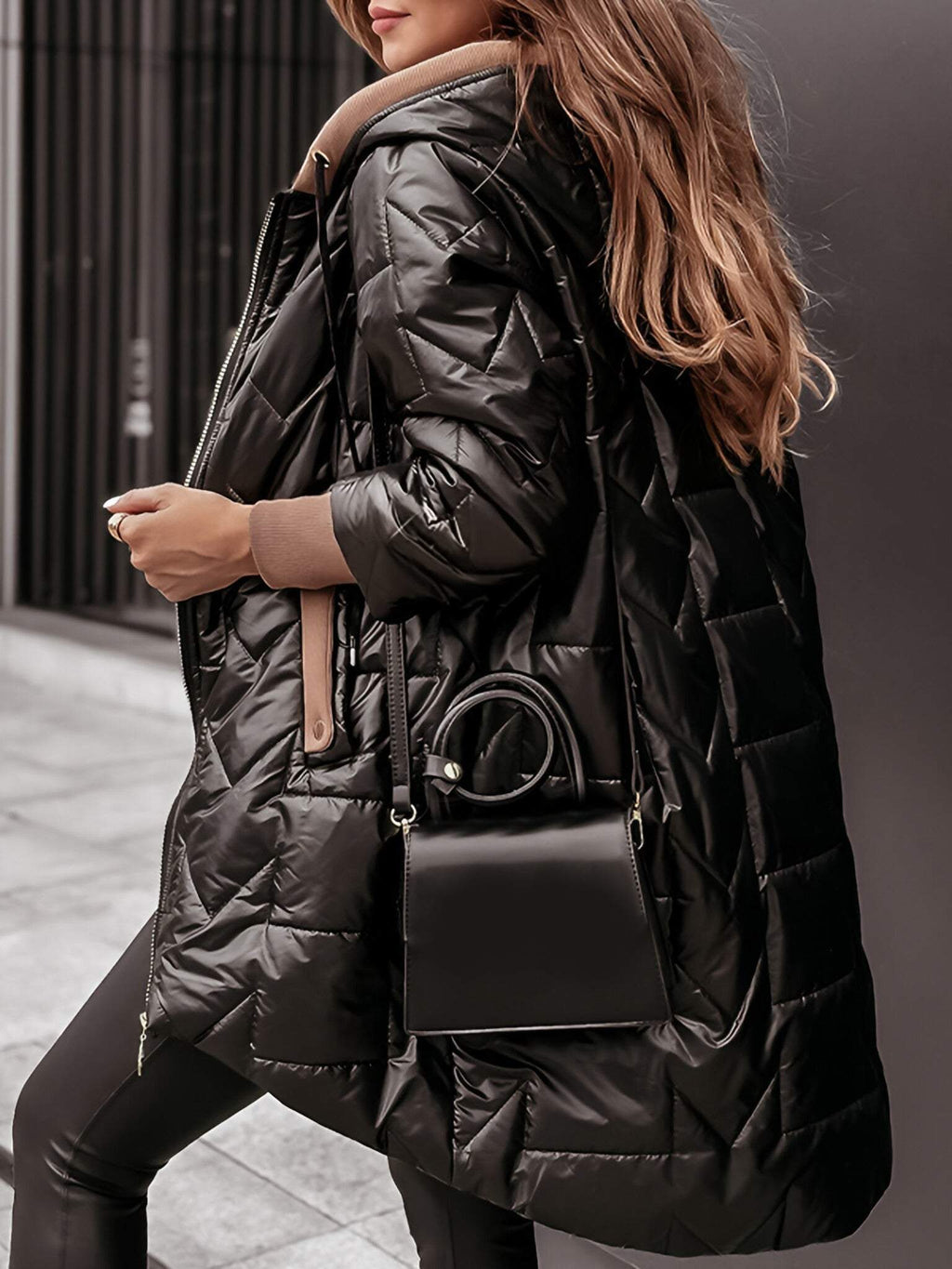 Alvynne | Veste d'hiver pour femme avec capuche et garnissage en duvet – Veste thermique chaude et décontractée pour les activités de plein air