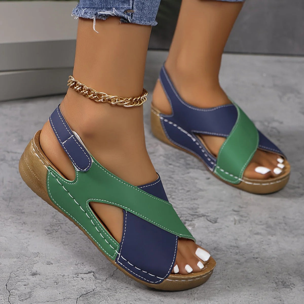 Arianell | Dames sandalen met kleurblokken en sleehak – Stijlvolle zomersandalen met plateauzool