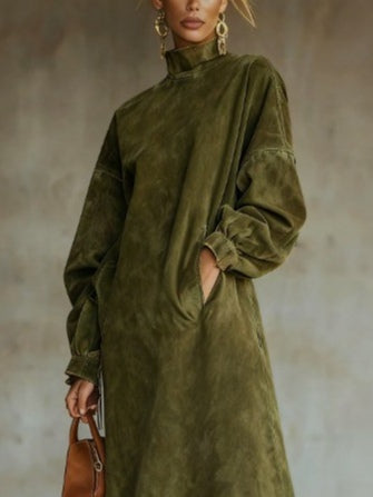 Galiara | Suède coltrui midi-jurk met lange mouwen – Faux suède franjezoom, hoge hals