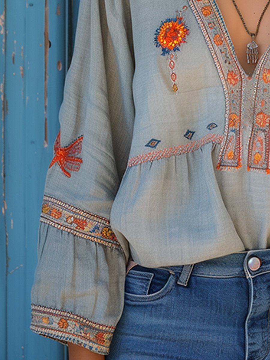Lumira | Damesblouse met handgemaakt borduurwerk – V-hals in boho-stijl