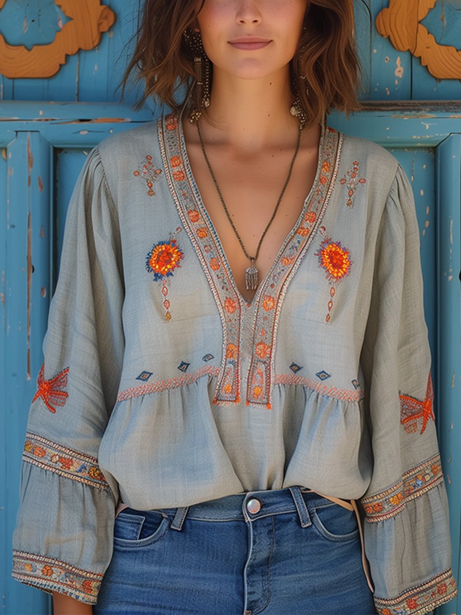 Lumira | Damesblouse met handgemaakt borduurwerk – V-hals in boho-stijl