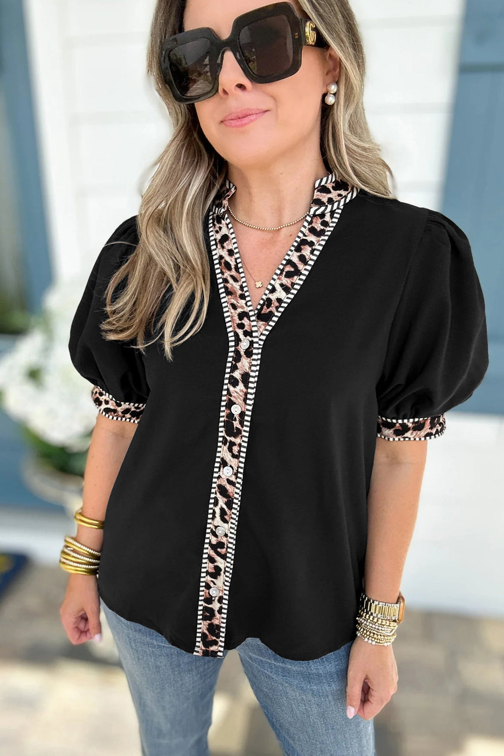 Kiora | Damesblouse met gemengd patroon, pofmouwen en knoopsluiting aan de voorkant