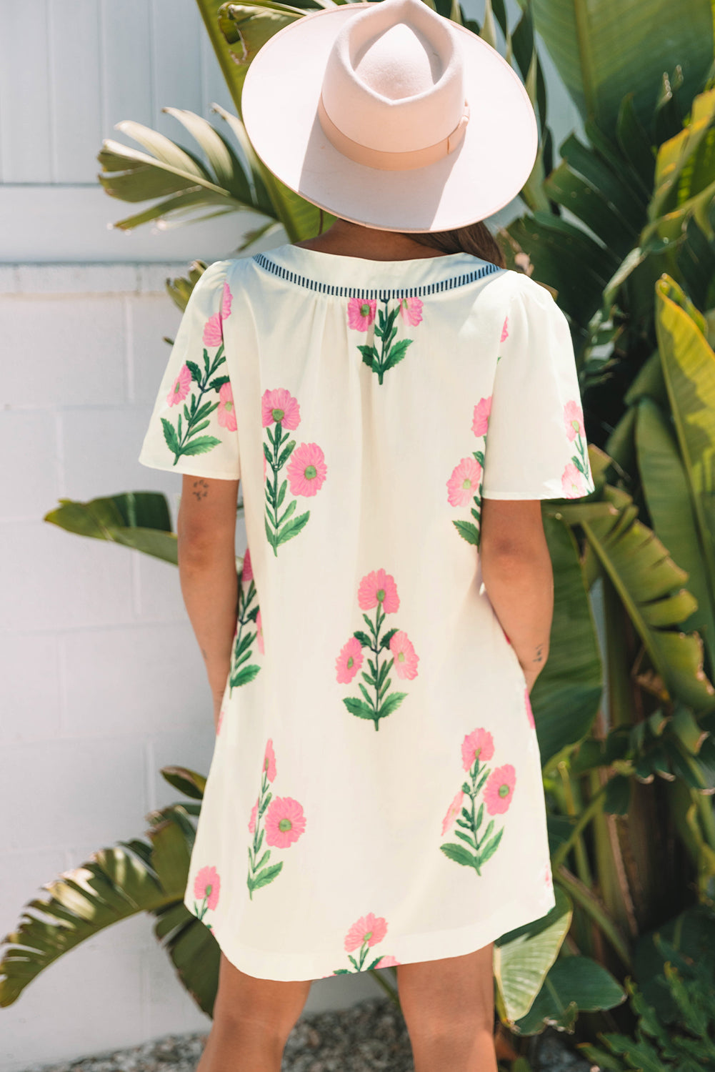 Junara | Zomerse boho-jurk met korte mouwen en split in de hals, casual vakantiekleding