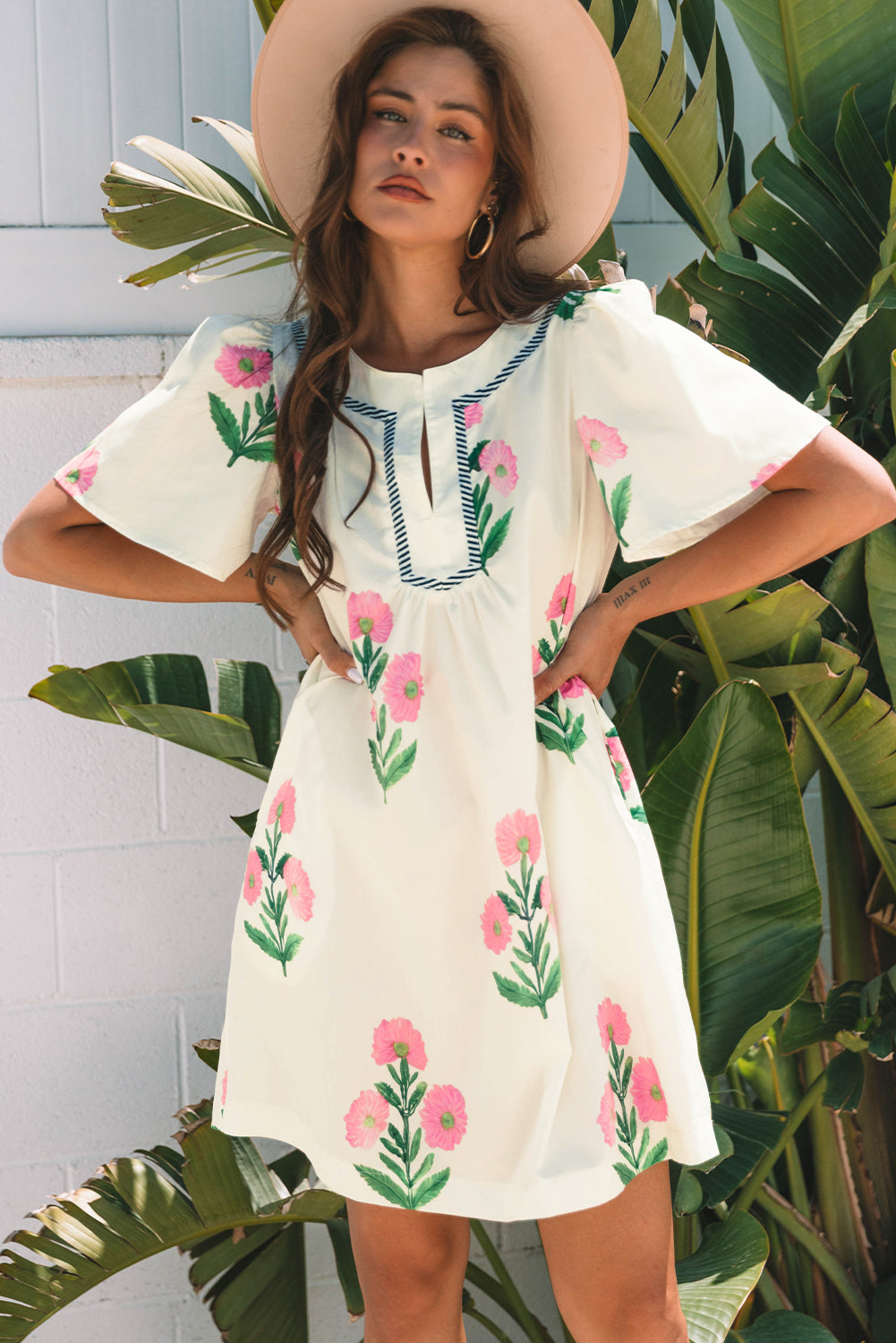 Junara | Zomerse boho-jurk met korte mouwen en split in de hals, casual vakantiekleding
