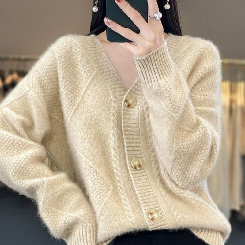 Beatrice | Bequeme Damenstrickjacke aus Kaschmirimitat mit Knöpfen – Lässiger Oversize-Pullover für Herbst/Winter
