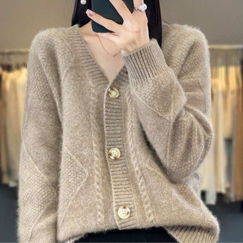 Beatrice | Bequeme Damenstrickjacke aus Kaschmirimitat mit Knöpfen – Lässiger Oversize-Pullover für Herbst/Winter