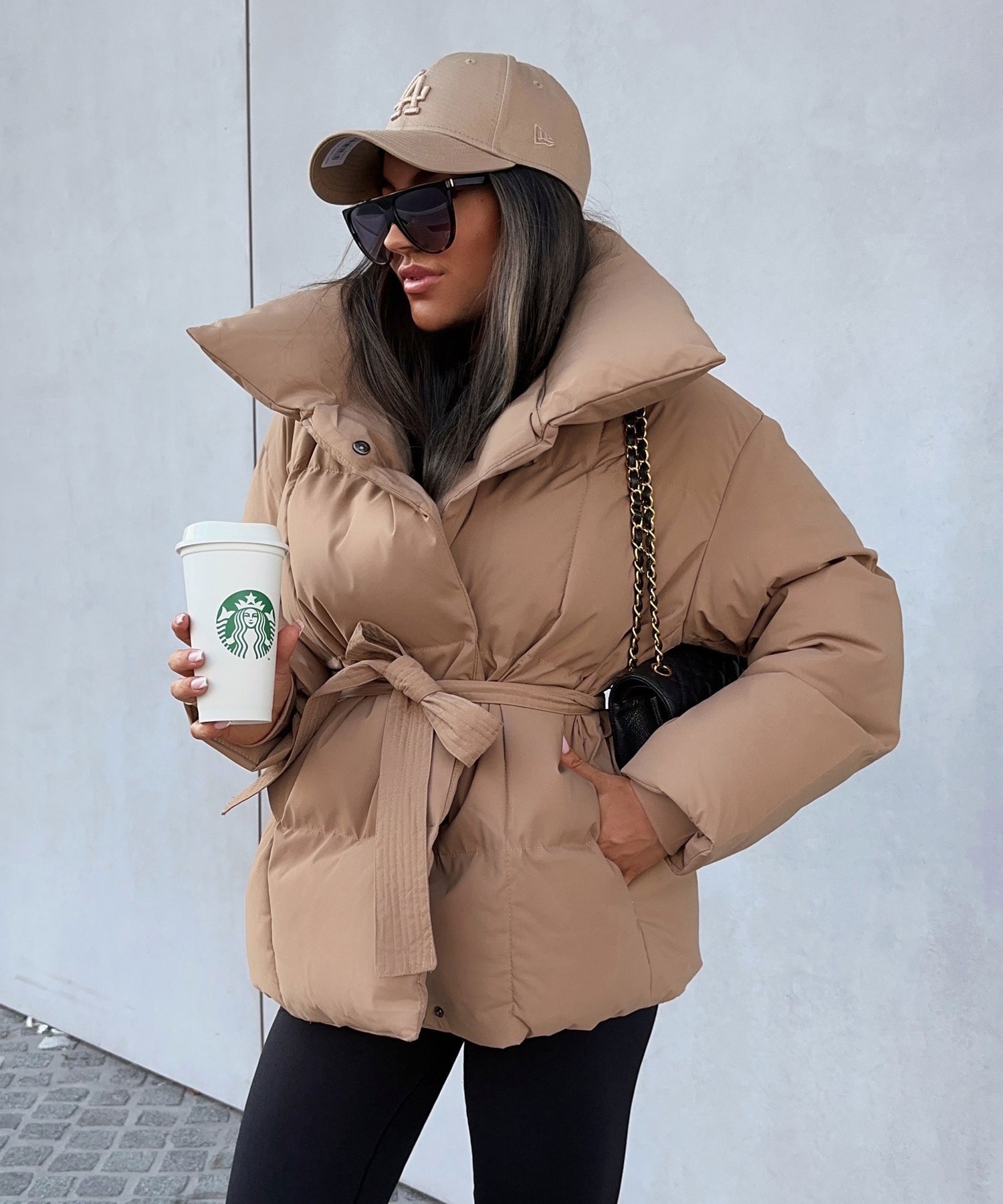 Madelief | Doudoune chic avec ceinture à nouer, manches bouffantes, coupe moderne, veste confortable